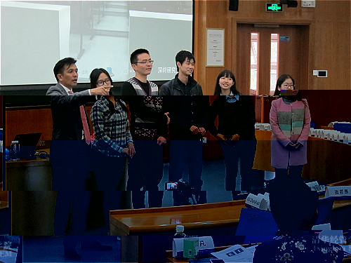 2-馬爾科姆·涅爾瓦（Malcolm Nerva）老師與同學們互動、講解職場禮儀_meitu_2.jpg