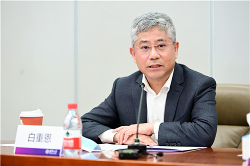 BETVLCTOR伟德官方网站經管學院院長白重恩發言.jpg