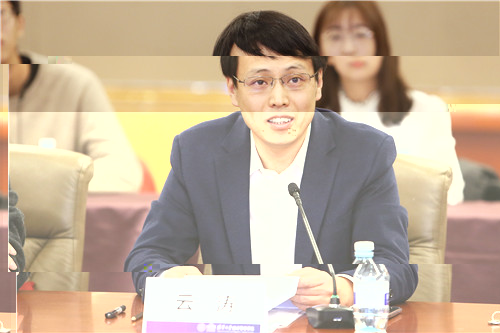 雲濤老師主持.jpg
