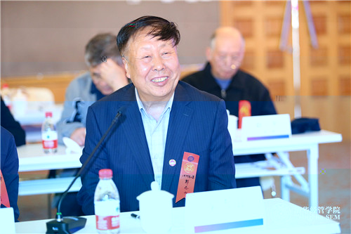 研究生校友代表郭志山.jpg