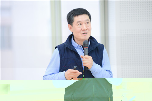 李飛.jpg