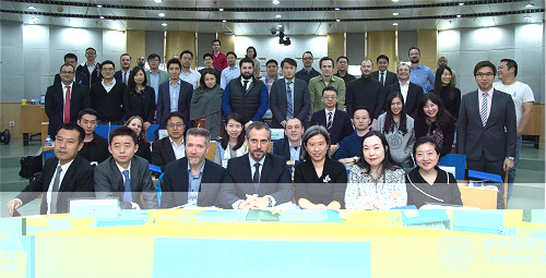1494148282316093408.jpg mr vera 演講大合影logo.jpg