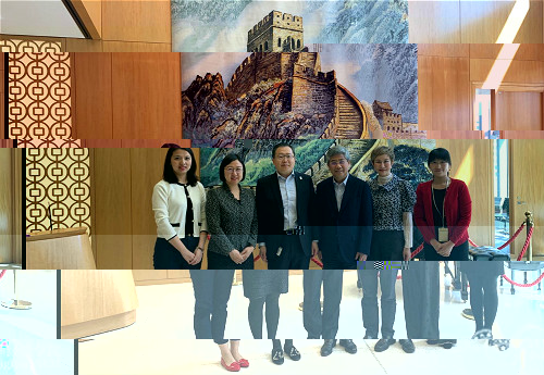 11.白重恩院長一行參觀中國銀行紐約分行_meitu_13.jpg
